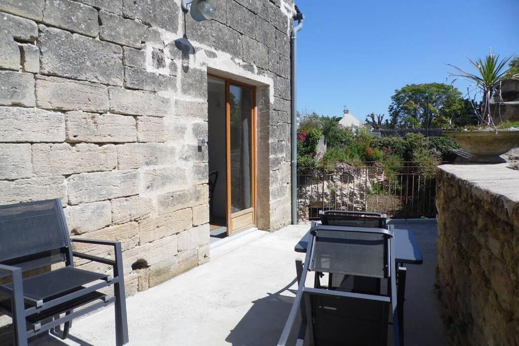 Maisonnette Climatisee Avec Parking Prive Doue-en-Anjou ภายนอก รูปภาพ